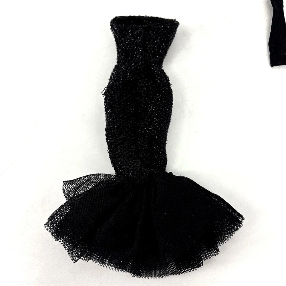 Vintage Barbie Solo In The Spotlight 60s Reproduction Dress, Necklace‎ & Gloves